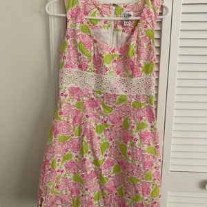 Really cute Lilly Pulitzer sundress. The print is black jack